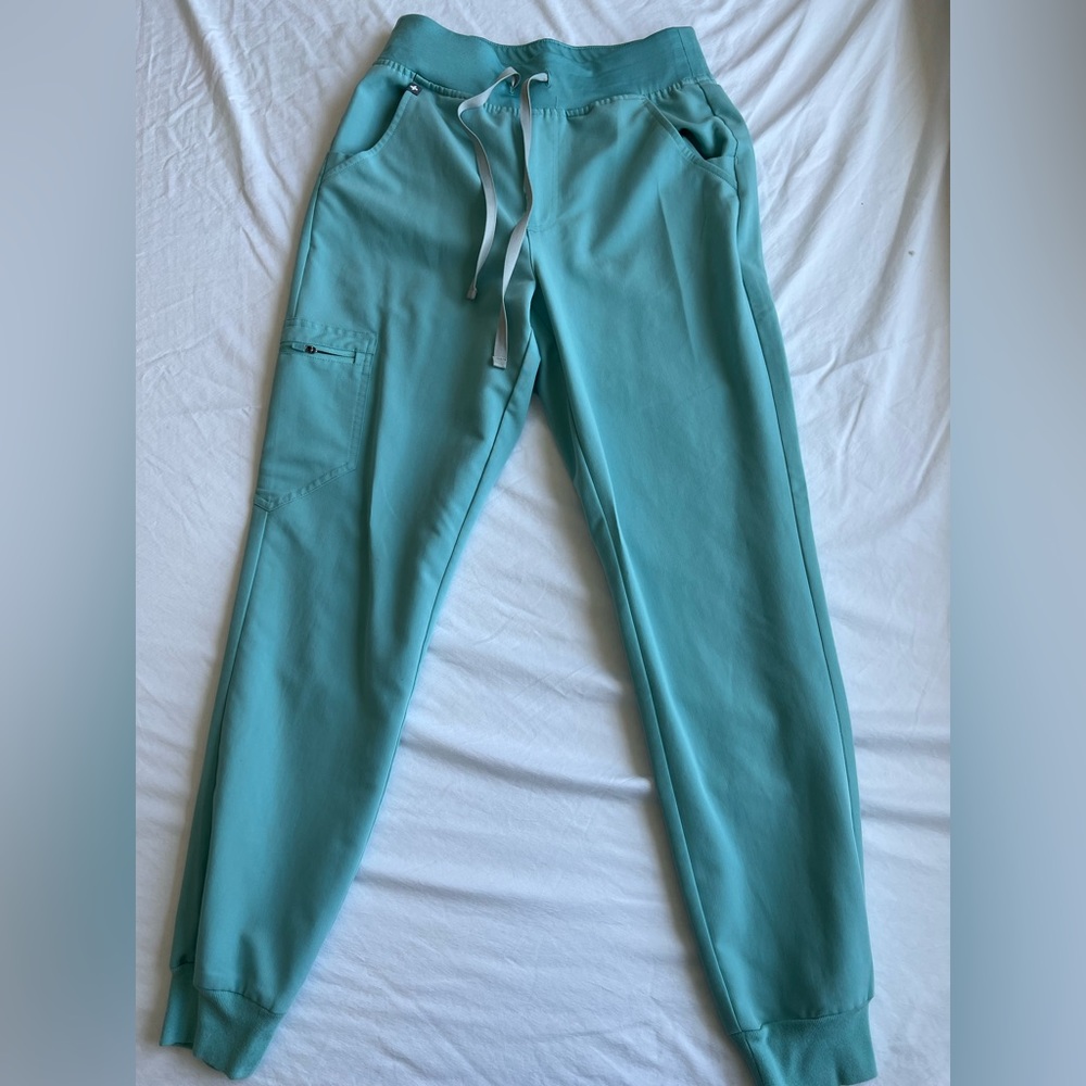 FIGS High-Waisted Zamora Scrub pants - Small Regular SEAGLASS